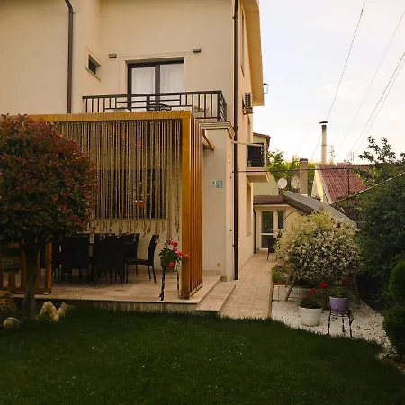 Вилла Casa Maia Эфорие-Суд